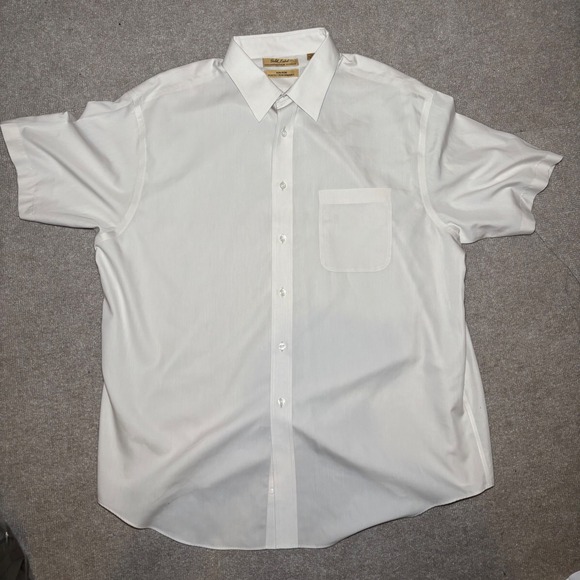 Roundtree & Yorke Other - Roundtree & Yorke Gold Label Mens XL White Non-Iron Cotton Short Sleeve Shirt